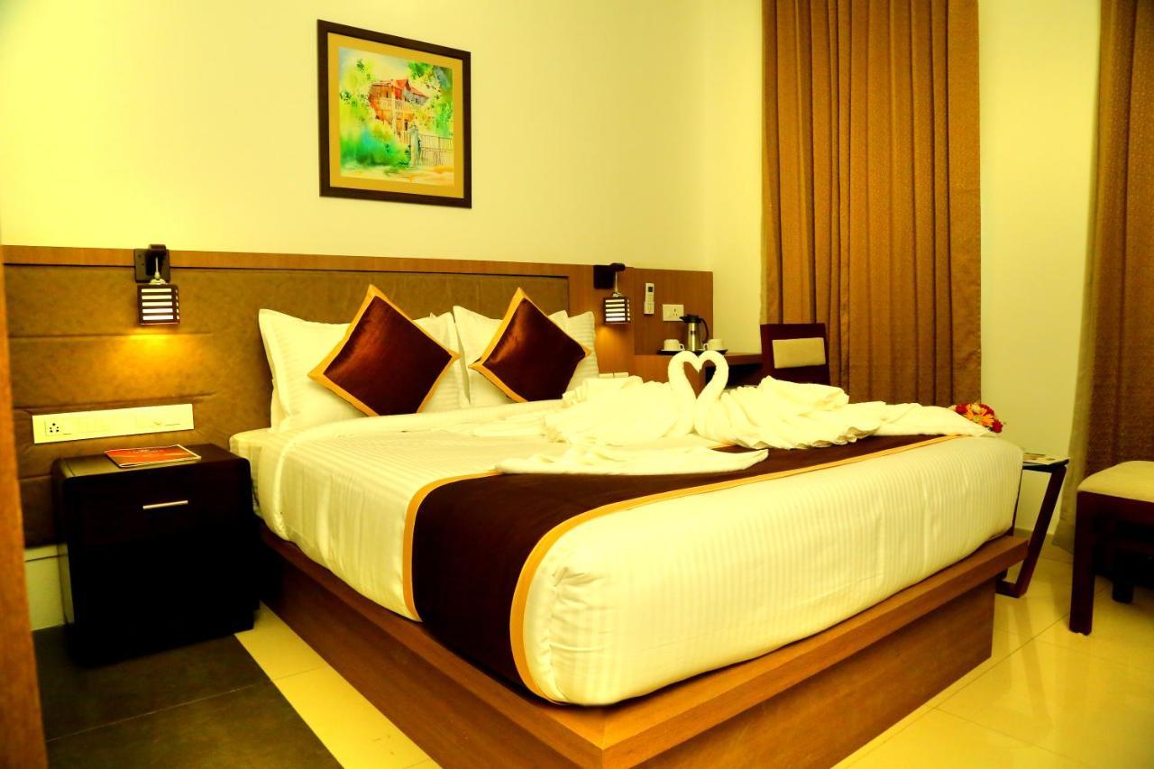 Hotel De Grand Calicut Exterior foto