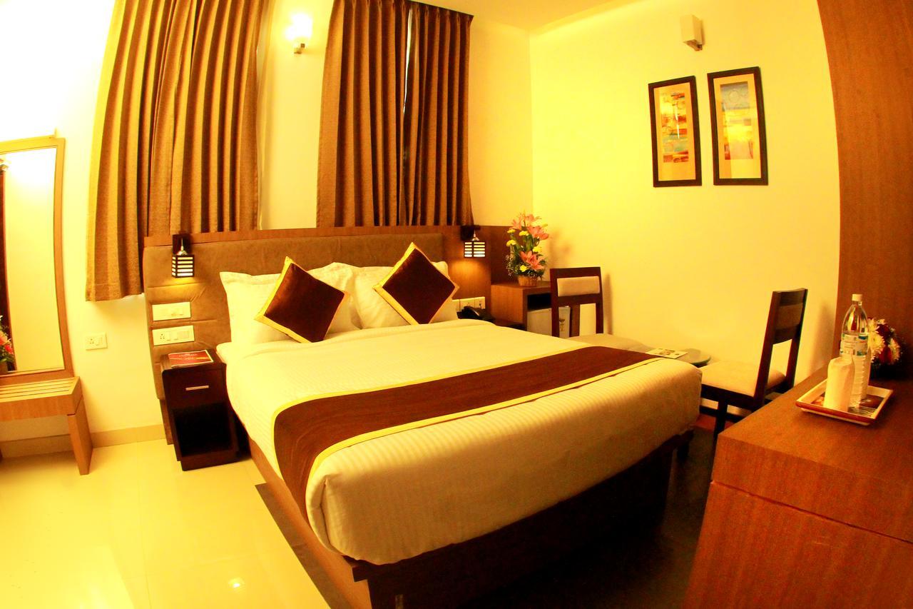 Hotel De Grand Calicut Exterior foto
